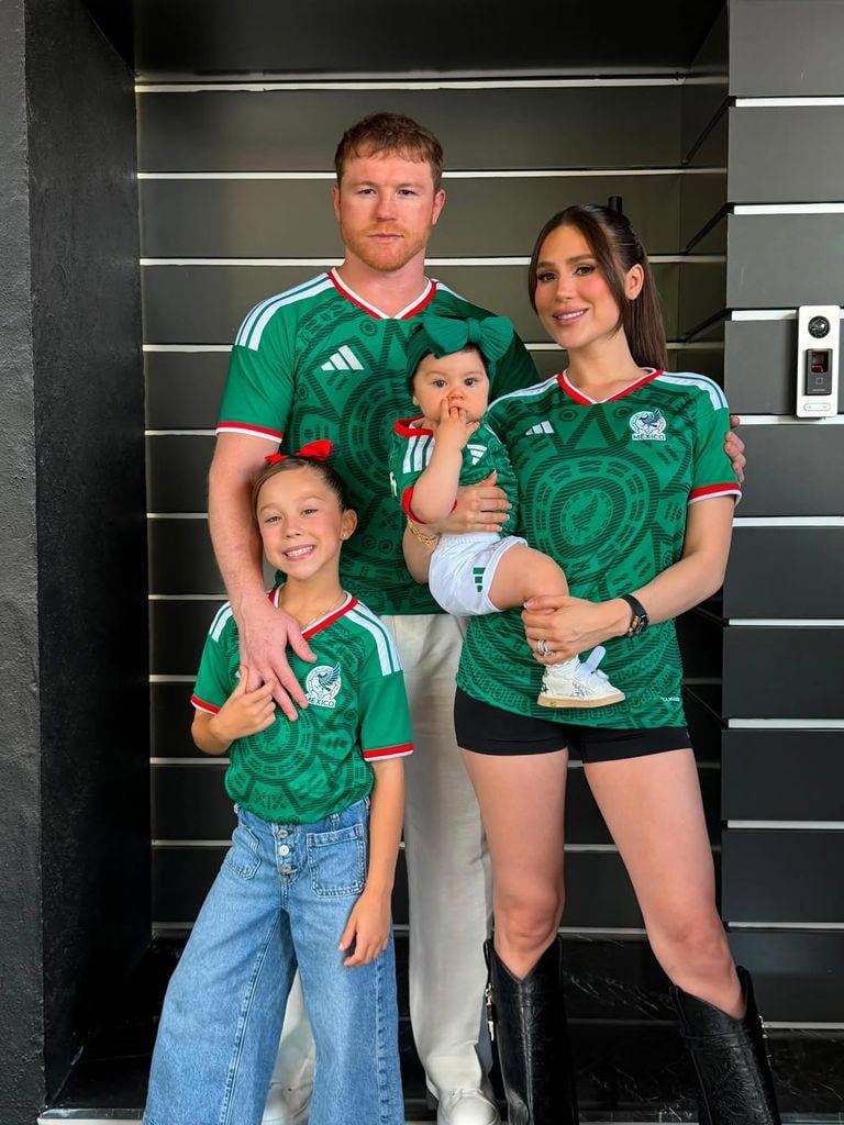 Bautizo hija del Canelo
