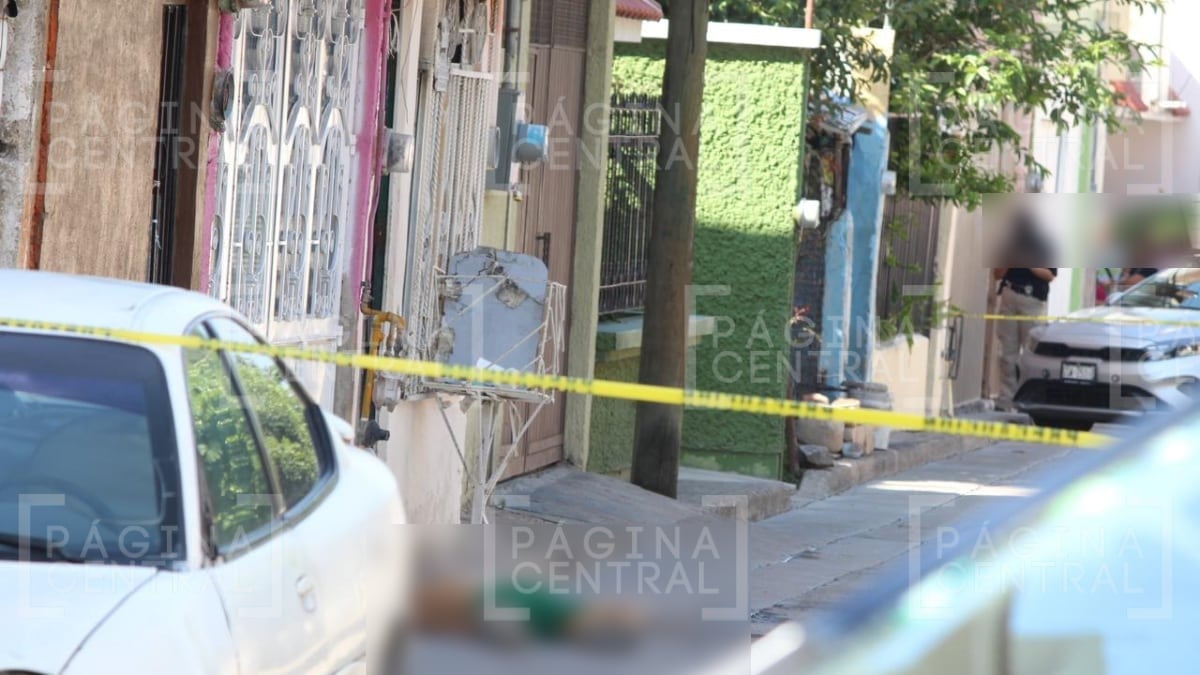 ¡Quedó tendido! Asesinan a hombre afuera de su domicilio en Lomas de la Trinidad