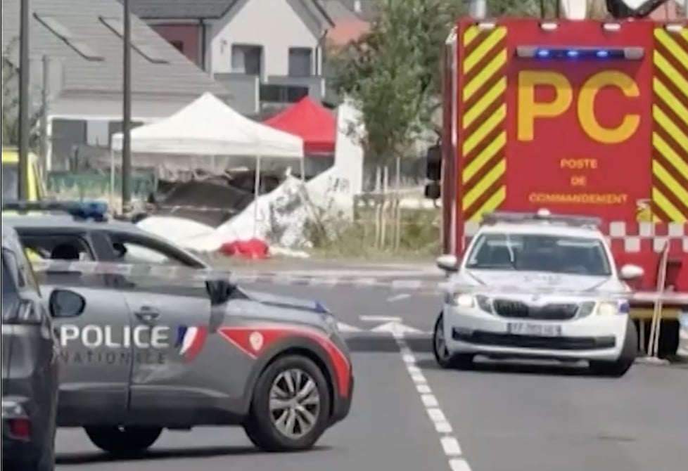 VIDEO ¡Tragedia aérea! Mueren 11 en accidente de avión