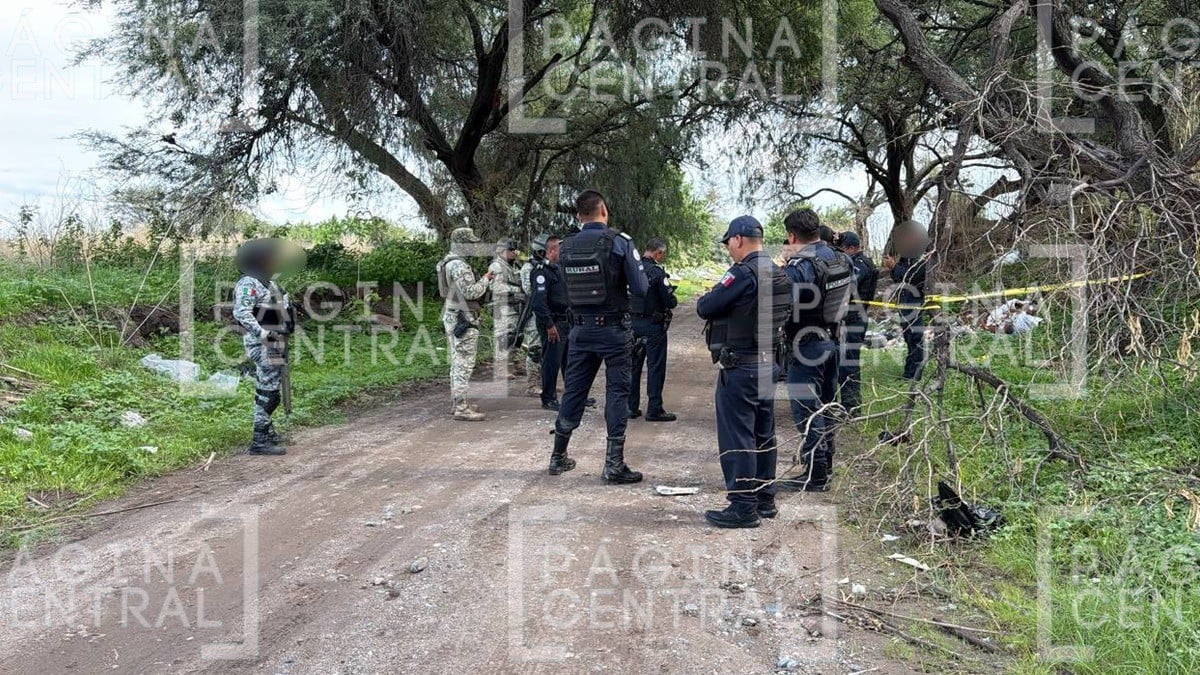 Hallan cadáver envuelto en bolsas en camino de terracería rumbo al Eje Metropolitano