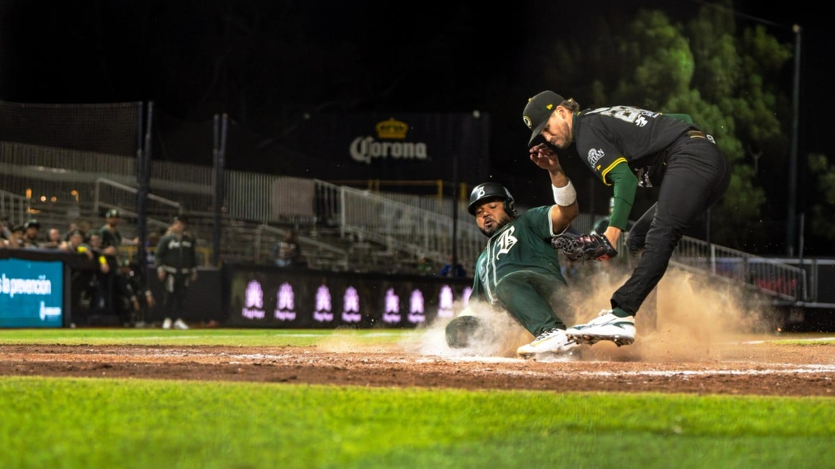 ¡Los Pericos pegaron primero! Bravos cae en el Juego 1 en el Domingo Santana