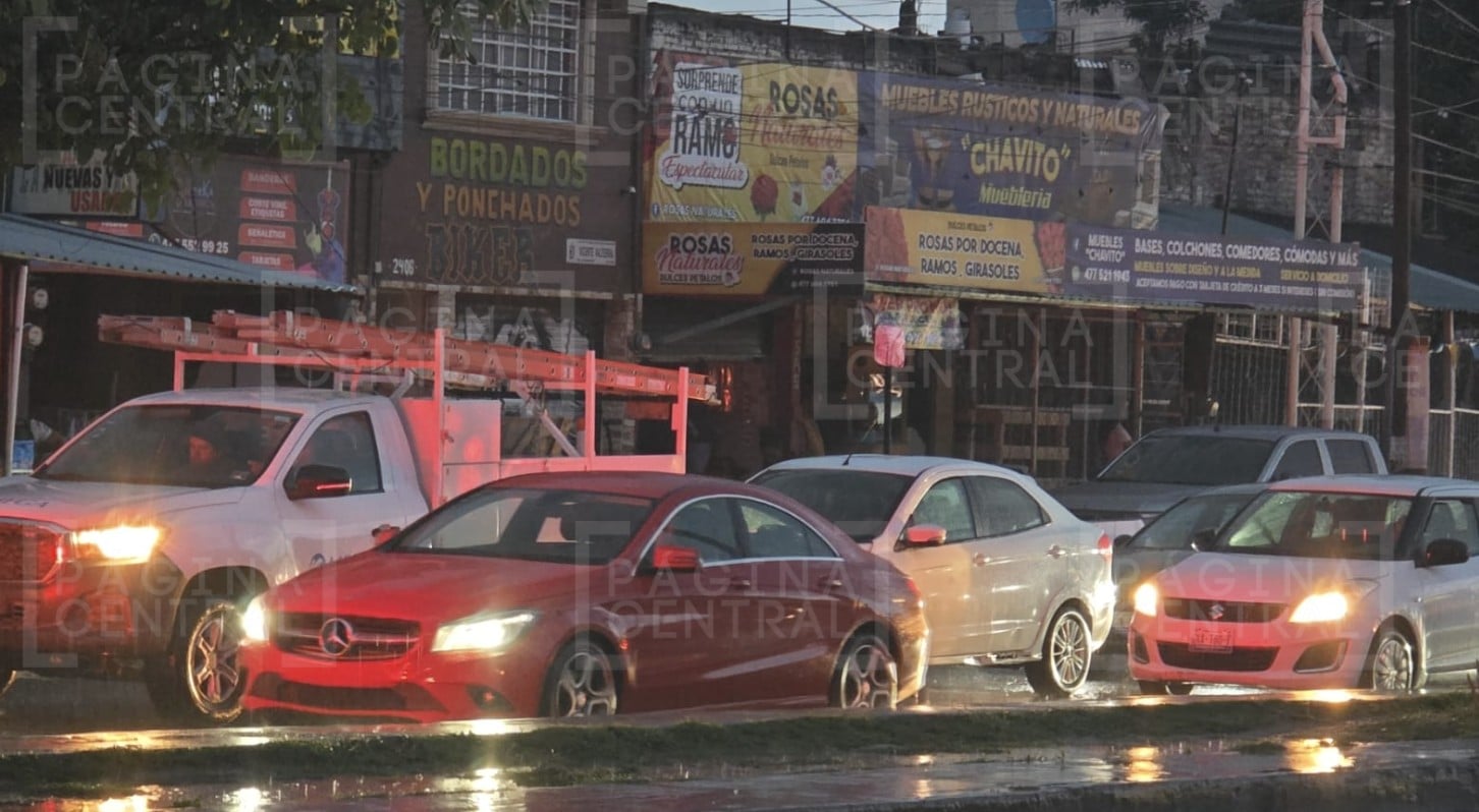 ¡Ten precaución! Lluvias generan afectaciones en estas vialidades de León