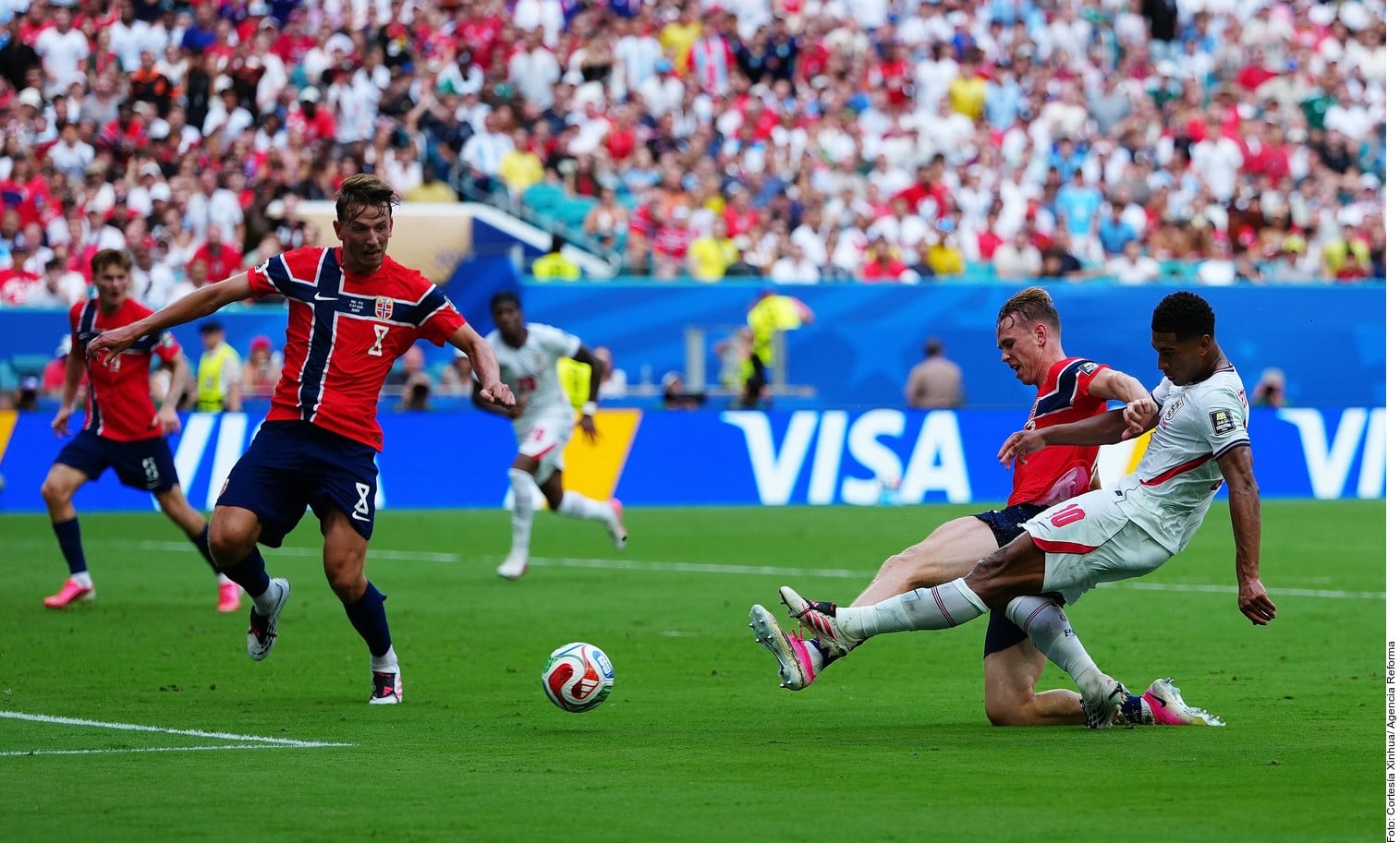 Descarta FIFA toque en cámara en el primer gol inglés