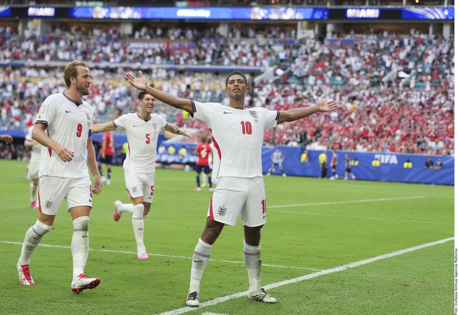 Hunde Bellingham barco vikingo y lleva a Inglaterra a Semis