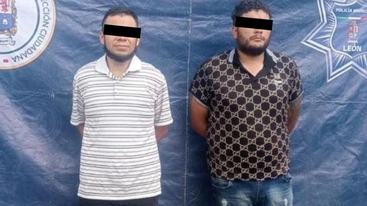 Policía de León captura a dos hombres con arsenal y equipo táctico en Torres Landa