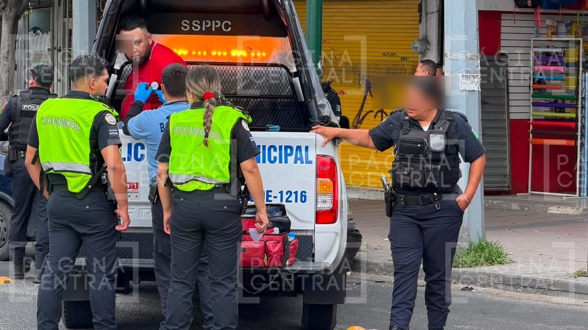 Cae presunto asaltante de tiendas tras persecución en pleno centro