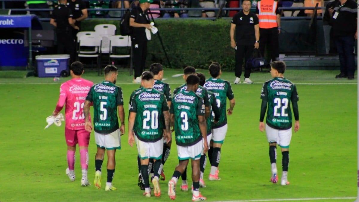 TRISTE DEBUT