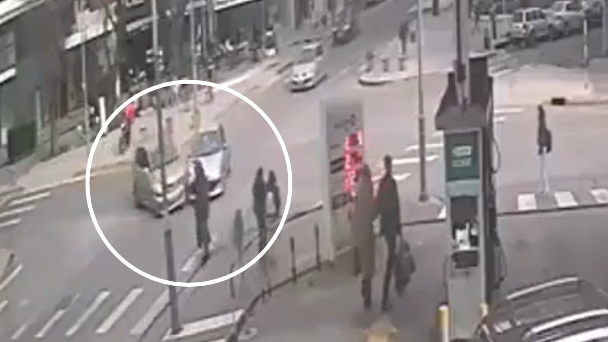 VIDEO ¡Tragedia! Conductora choca, pierde el control y atropella a un padre y su hijo