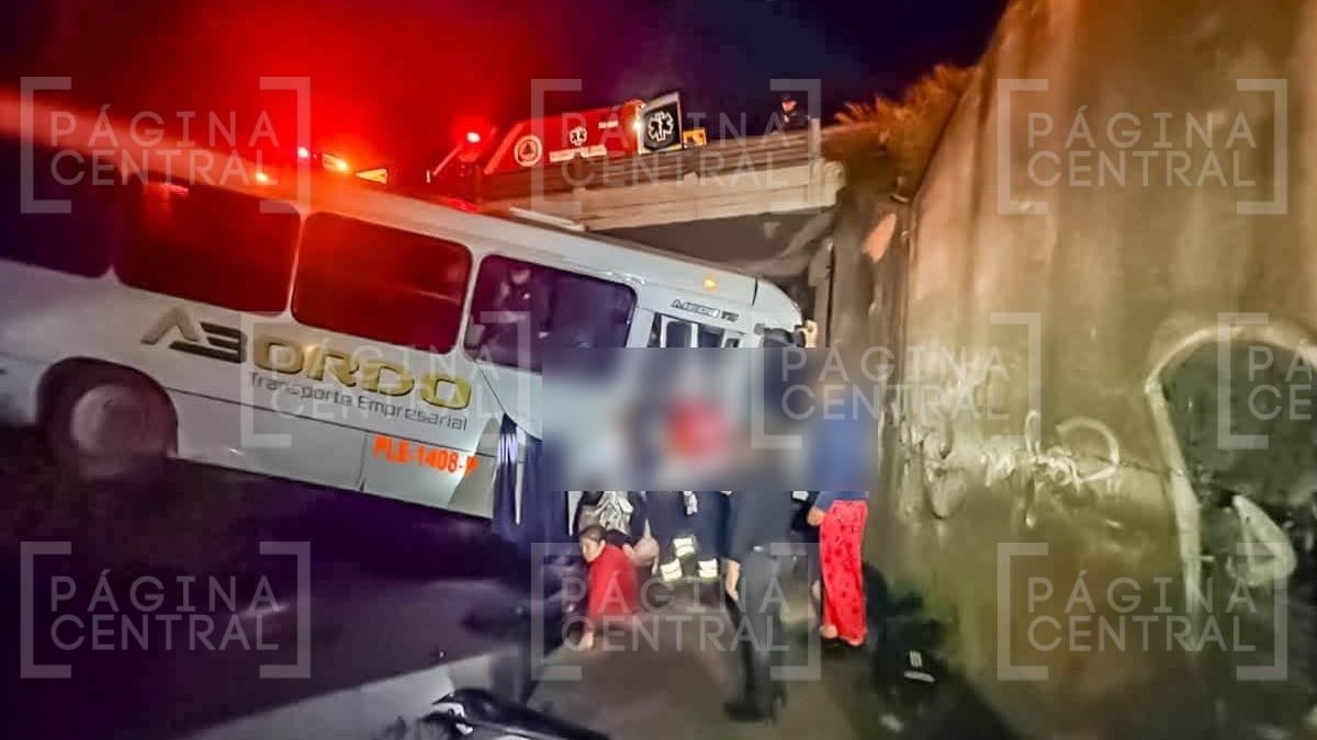 Muere una persona y diez más resultan lesionadas tras accidente de autobús