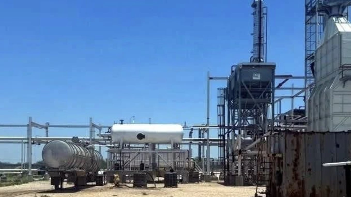 Operaban criminales ¡su propia refinería!
