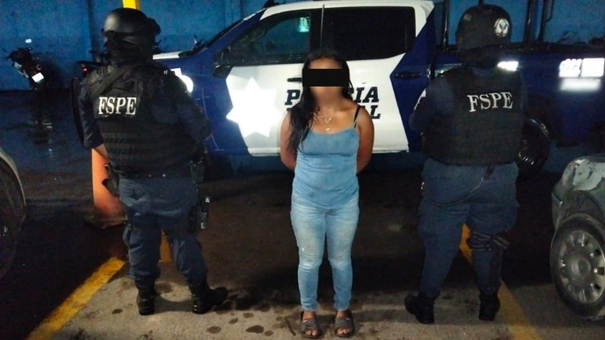 ¡Se asustó al ver a la Policía! Cae Rosa con más de un kilo de droga cristal en Irapuato