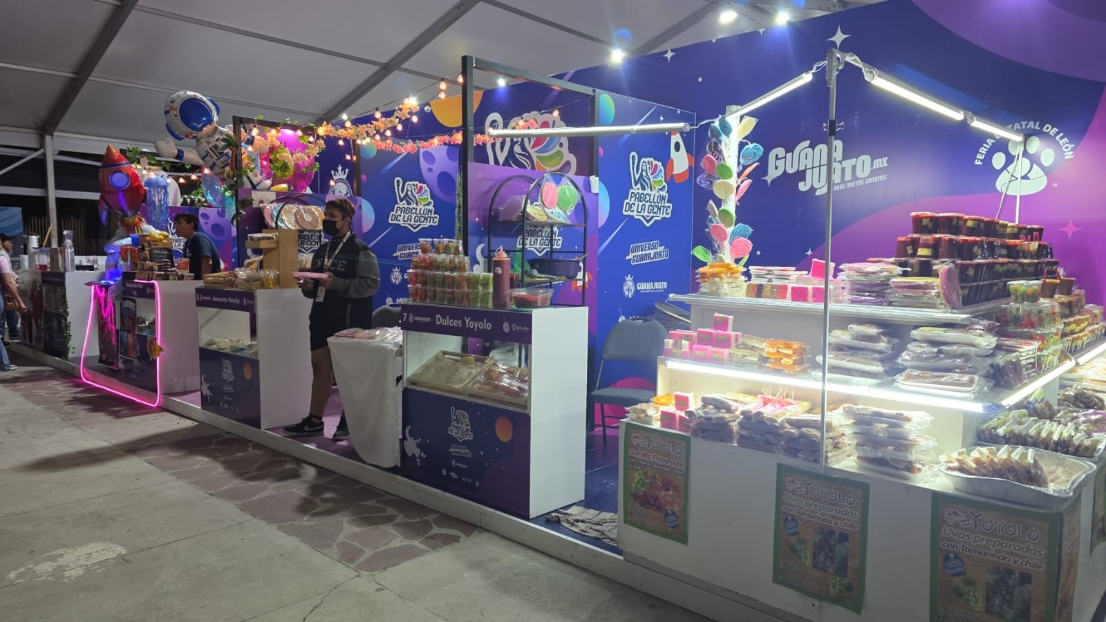 El Pabellón de la Gente en la Feria de Verano ofrece artesanías, café, dulces y productos Marca Guanajuato elaborados por productores locales