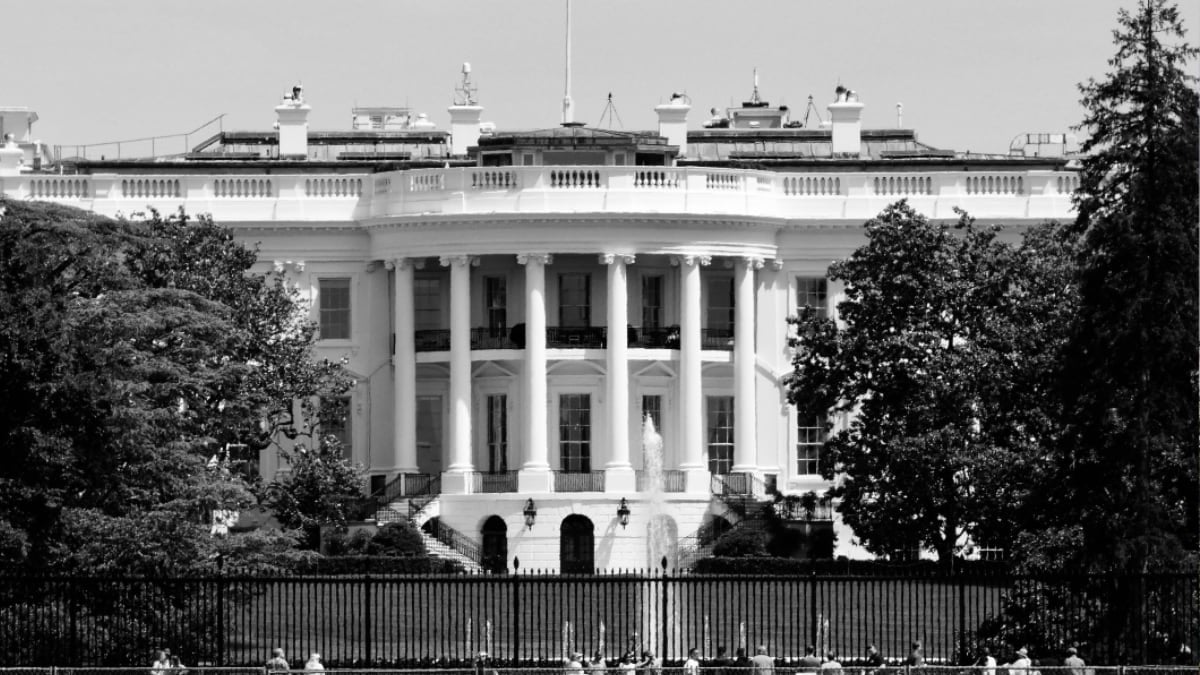 Critica asesor de Casa Blanca sistema político de México