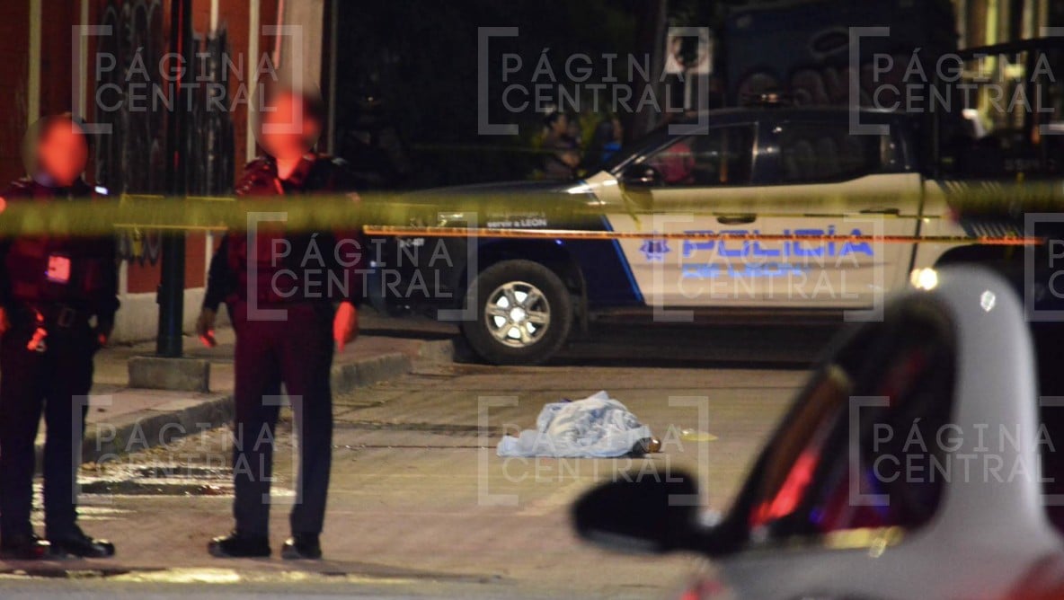 Desde una camioneta ejecutan a hombre frente a primaria en la colonia León I