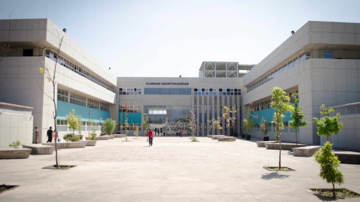 UNAM suspende inscripciones en ENES de Guanajuato por revisión del 'copiadero' en examen 2026