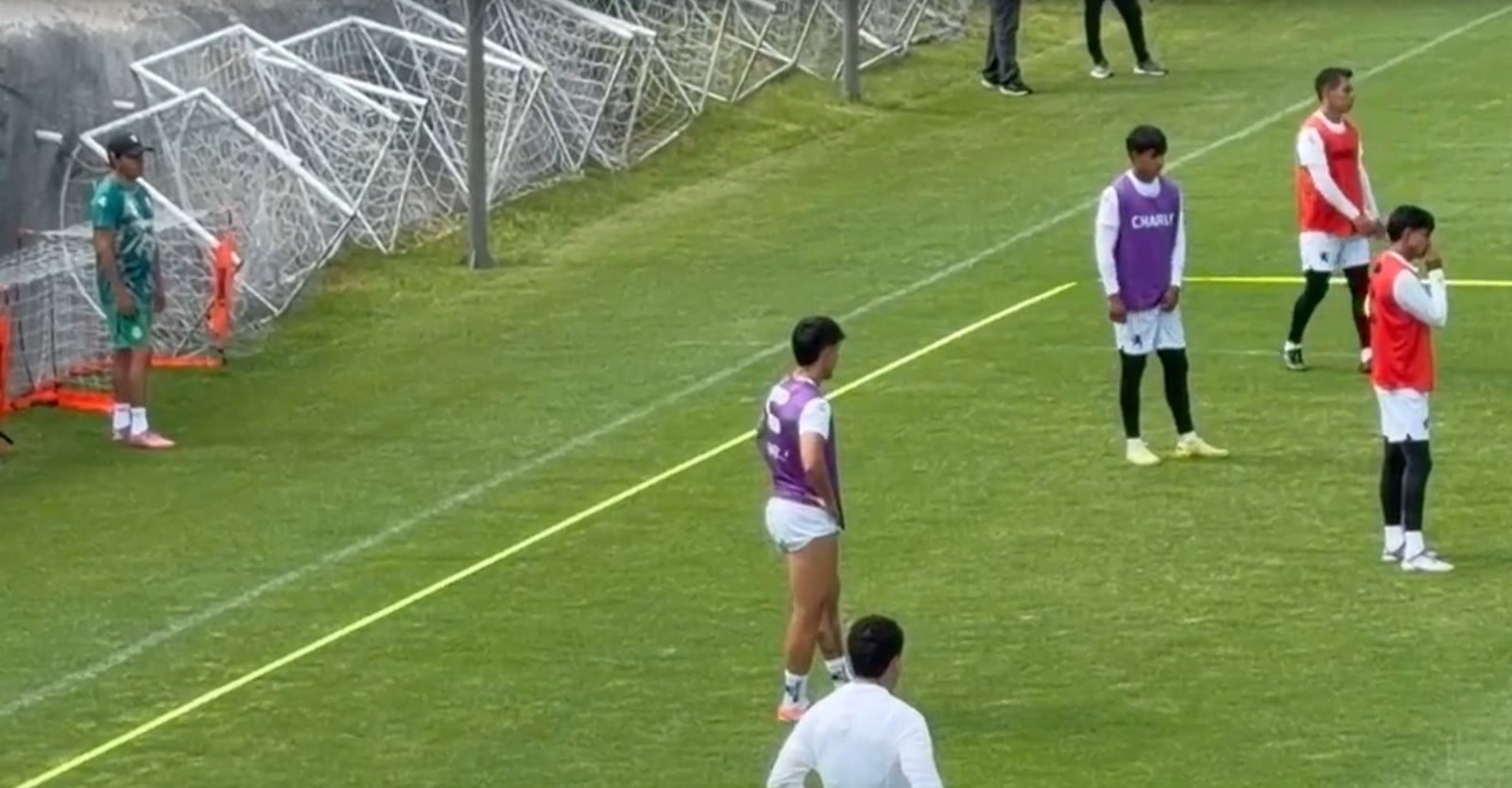 ¡Sigue aquí! Colombatto y León: relación marcada por salidas e incertidumbre