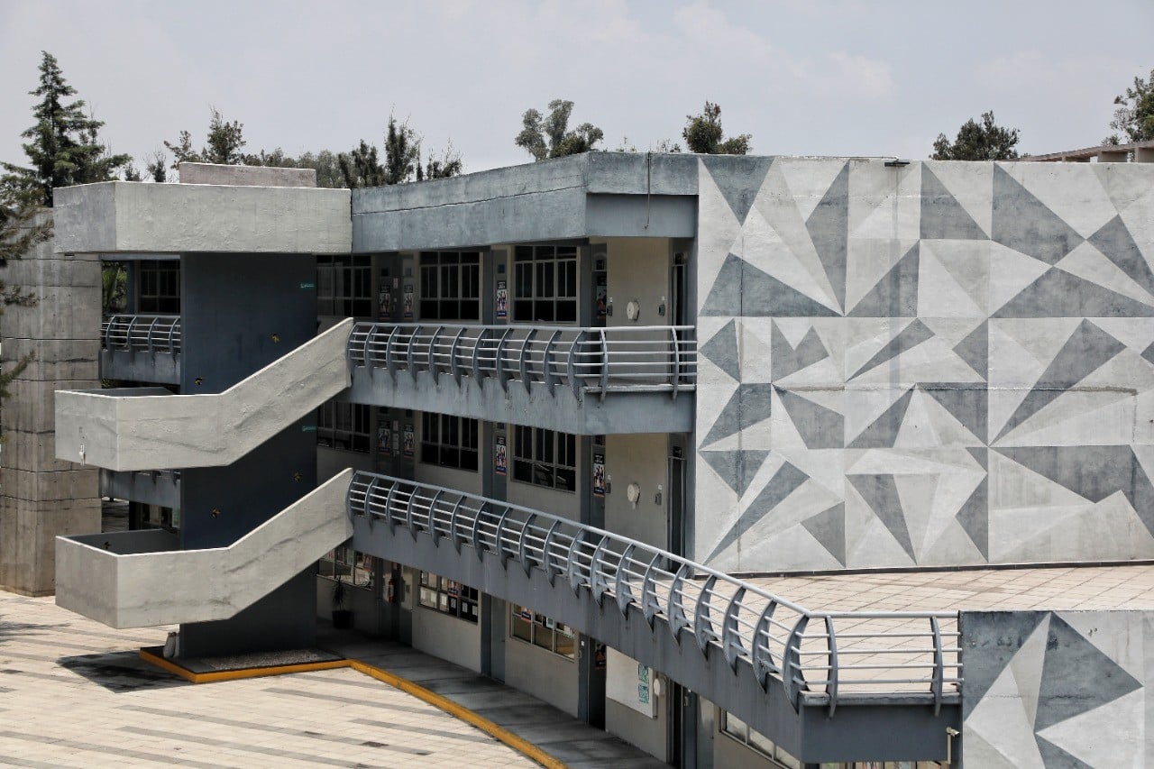 Universidad Rosario Castellanos no es una opción