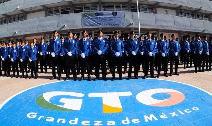 Garantizan continuidad de preparatoria militarizada