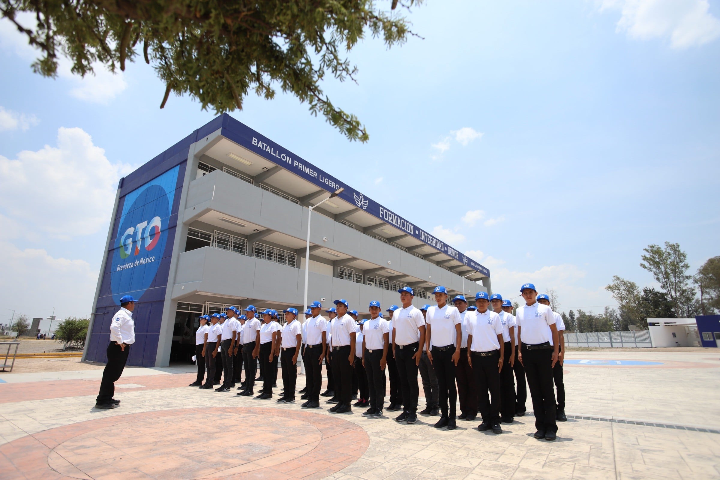 SEG garantiza continuidad del Bachillerato Bivalente Militarizado