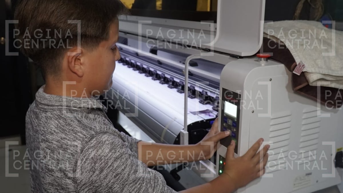 Pollo, el niño de 12 años que transforma sus dificultades en mensajes de esperanza para otros