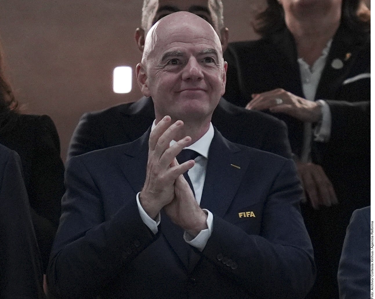Acusan que Infantino usÛ dinero de la UEFA para su amante