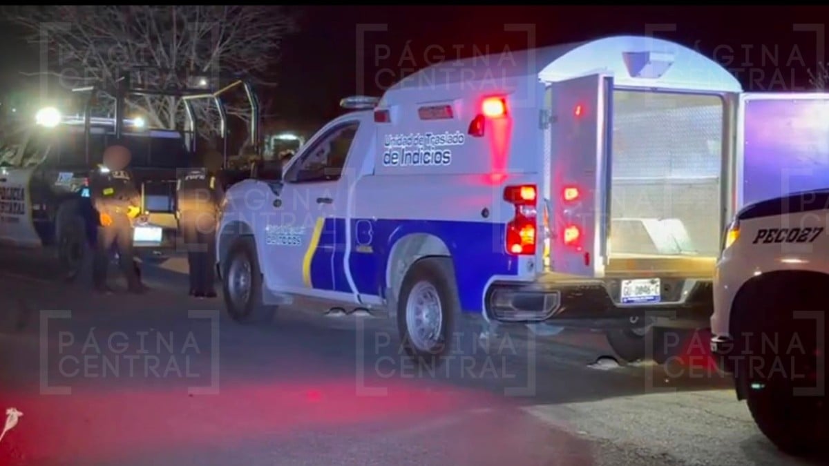 Vecinos iban por un baldío cuando vieron el cuerpo de un joven con huellas de violencia