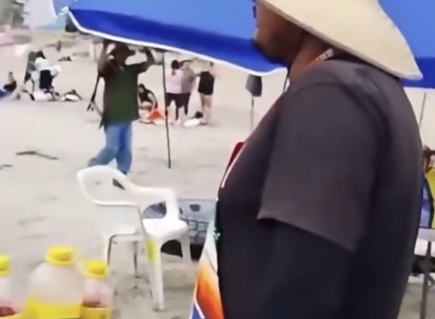 ¡500 pesos por mangos y tunas! Denuncian cobro excesivos en la playa