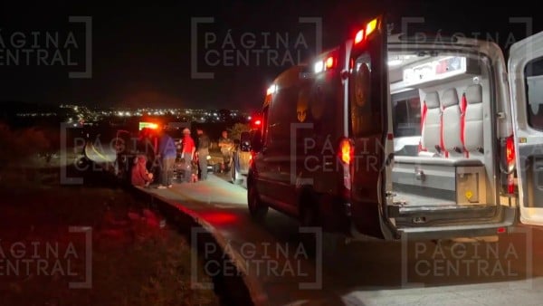¡Perdió el control y chocó con un señalamiento! Motociclista muere en el Eje Metropolitano