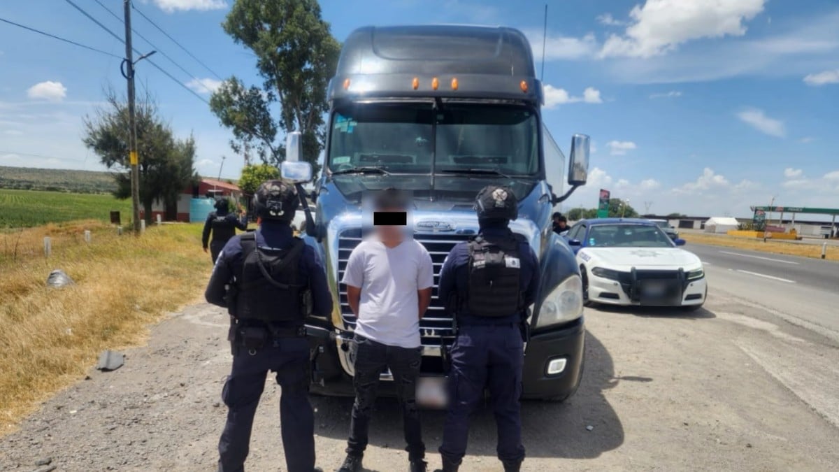 Aseguran un tráiler robado hace ocho años en León; hay dos detenidos