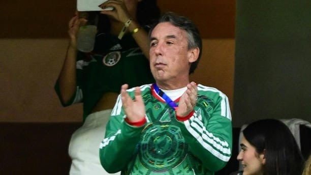 Azcárraga respalda el ascenso y descenso, pero advierte obstáculos financieros