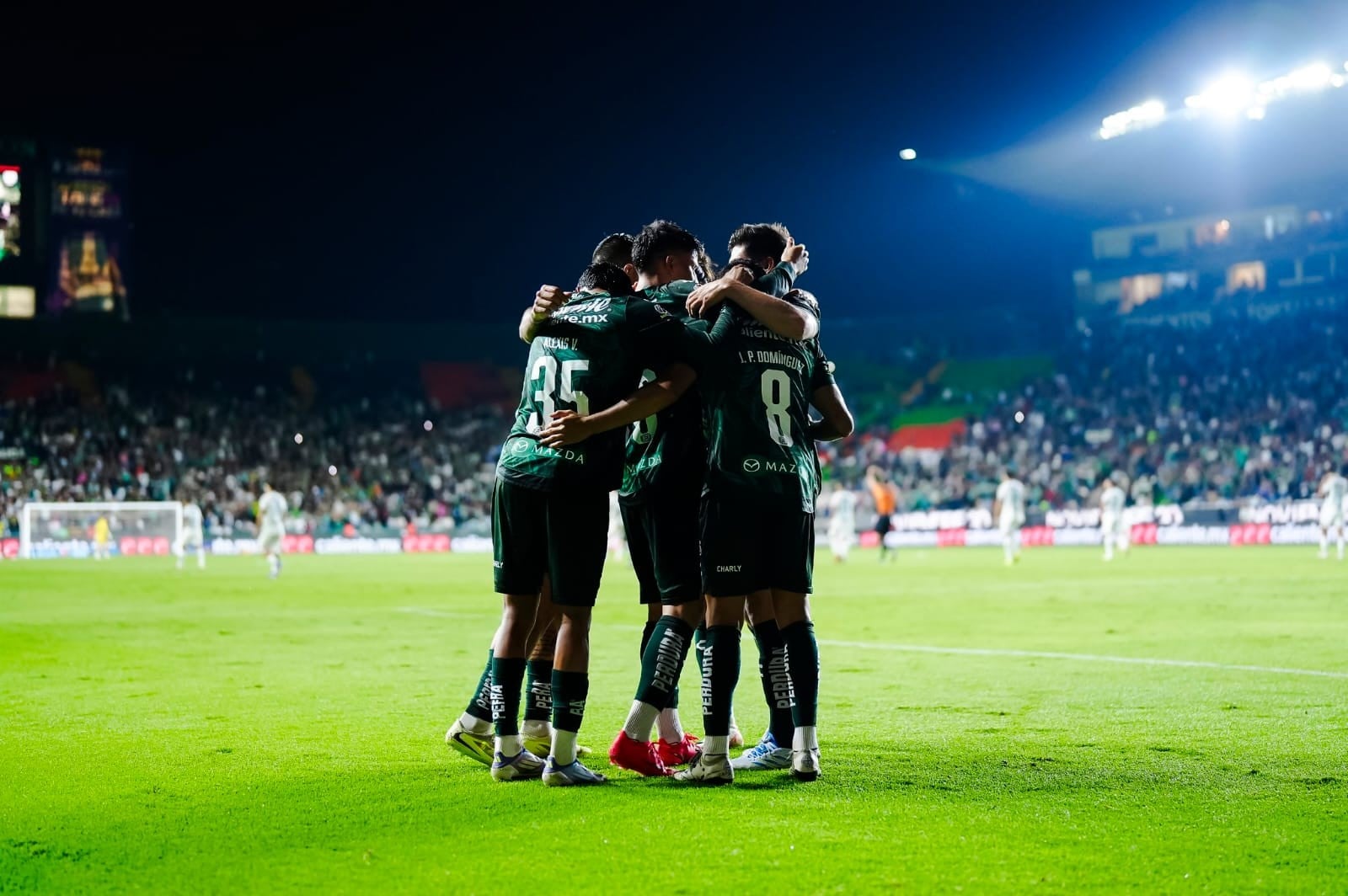 ¡Fiesta completa! León derrota a Rayados y celebra aniversario con sexta victoria al hilo