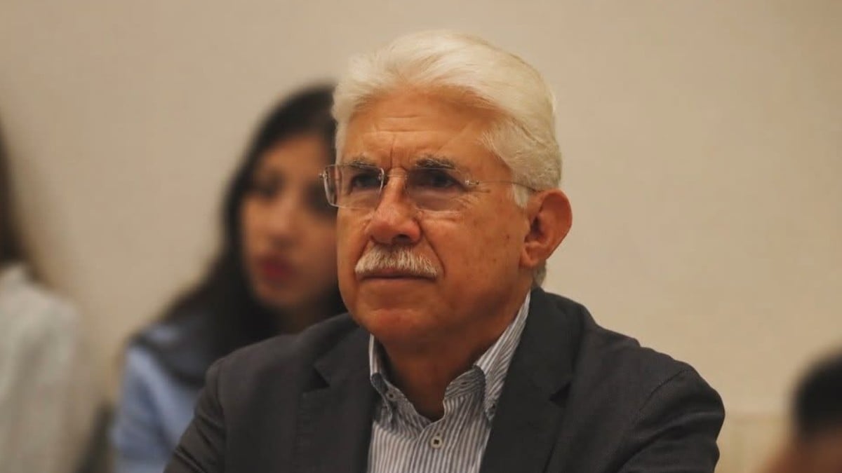 Denuncian a funcionario por presuntamente recolectar firmas para Luis Ernesto Ayala