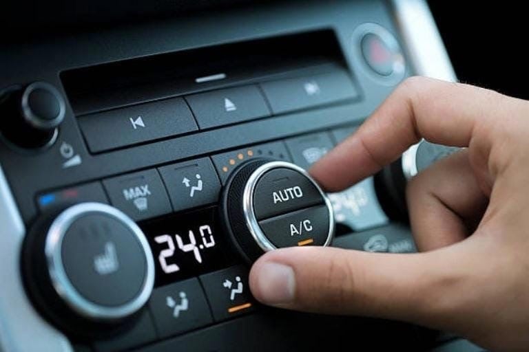 La “regla 4-20” promete enfriar más rápido el auto tras quedar expuesto al sol