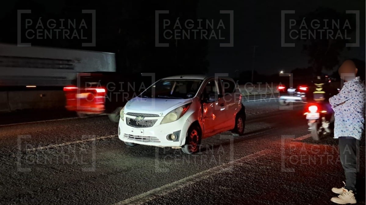 ¡Choque y caos vial! Accidente deja atorada la salida de León rumbo a Silao