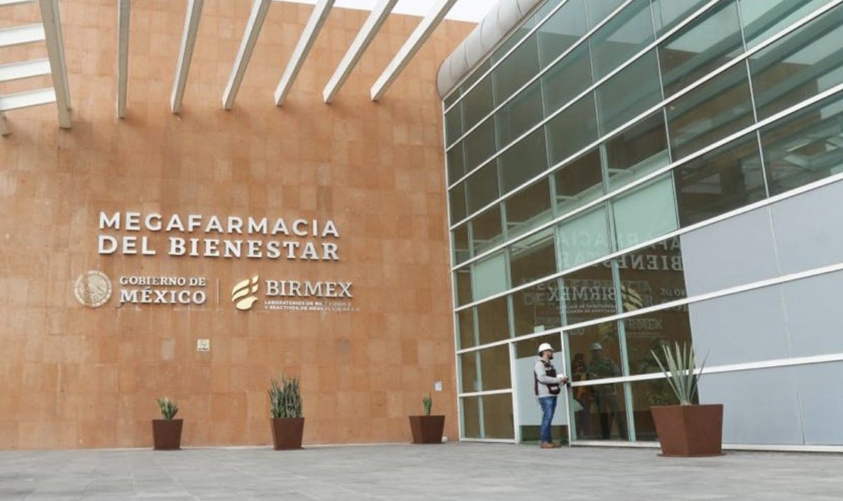 Desaparece 'megafarmacia' de AMLO en informe de Sheinbaum