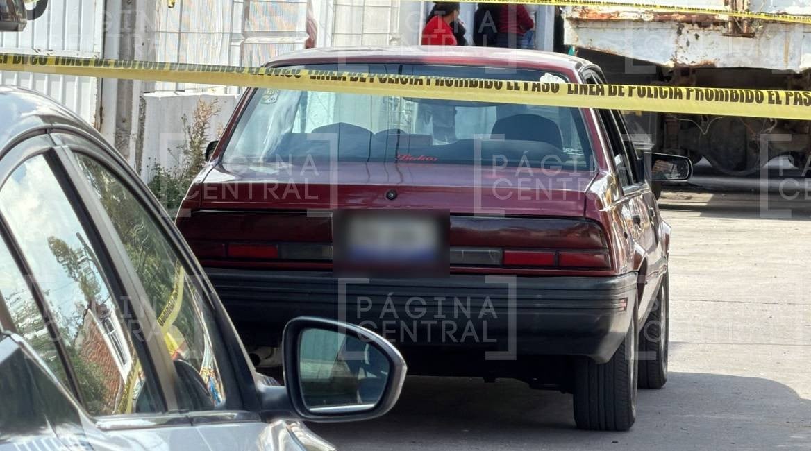 ¡Tragedia en Infonavit San Miguel! Iba por su hija al trabajo y muere de un infarto dentro de su auto