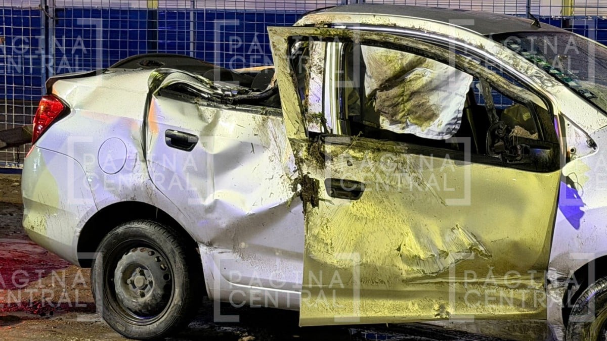 ¡Iban a su trabajo pero se volcaron en el camino! Auto se accidenta en el San Juan Bosco