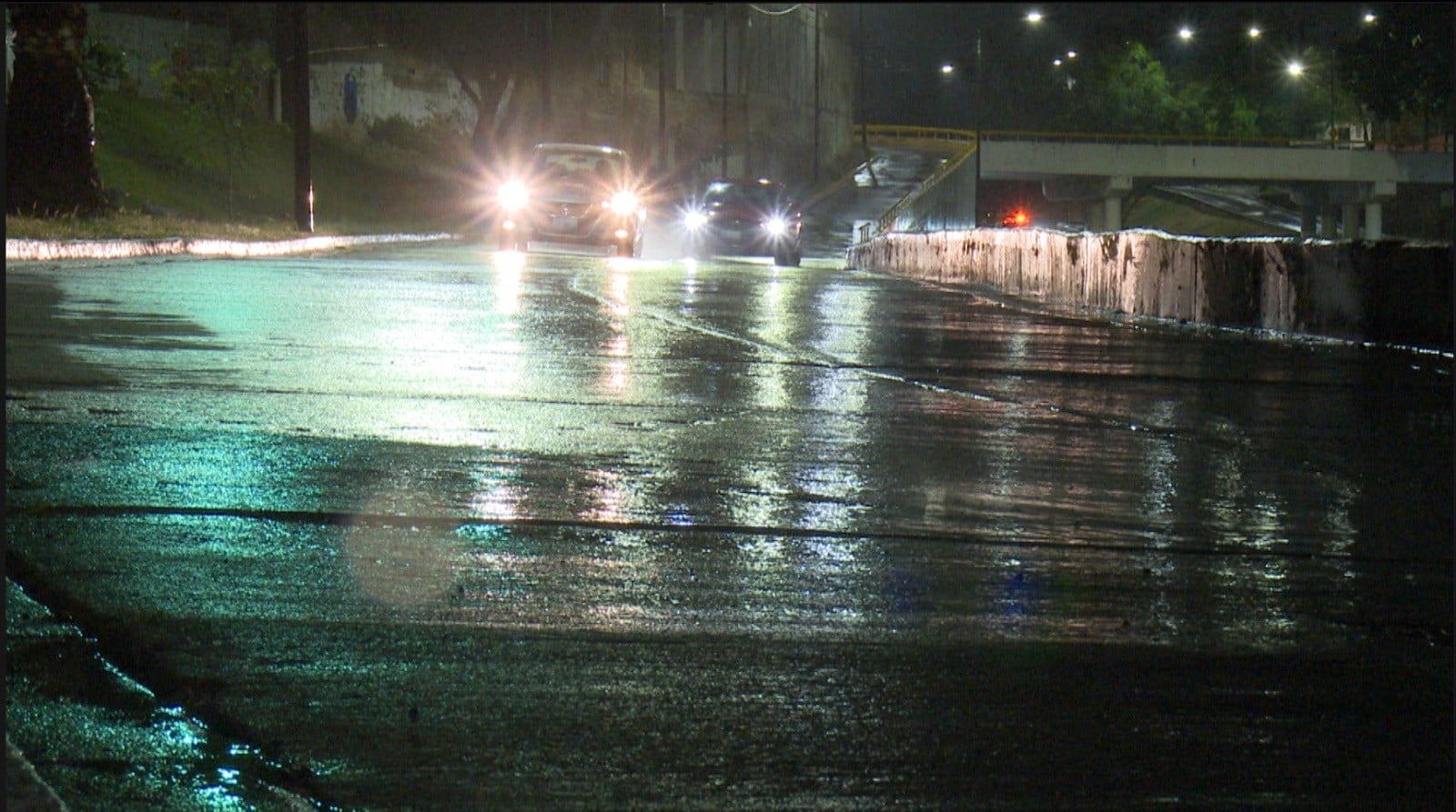 Malecón alcanzó más de la mitad de su capacidad con la lluvia de la madrugada del miércoles