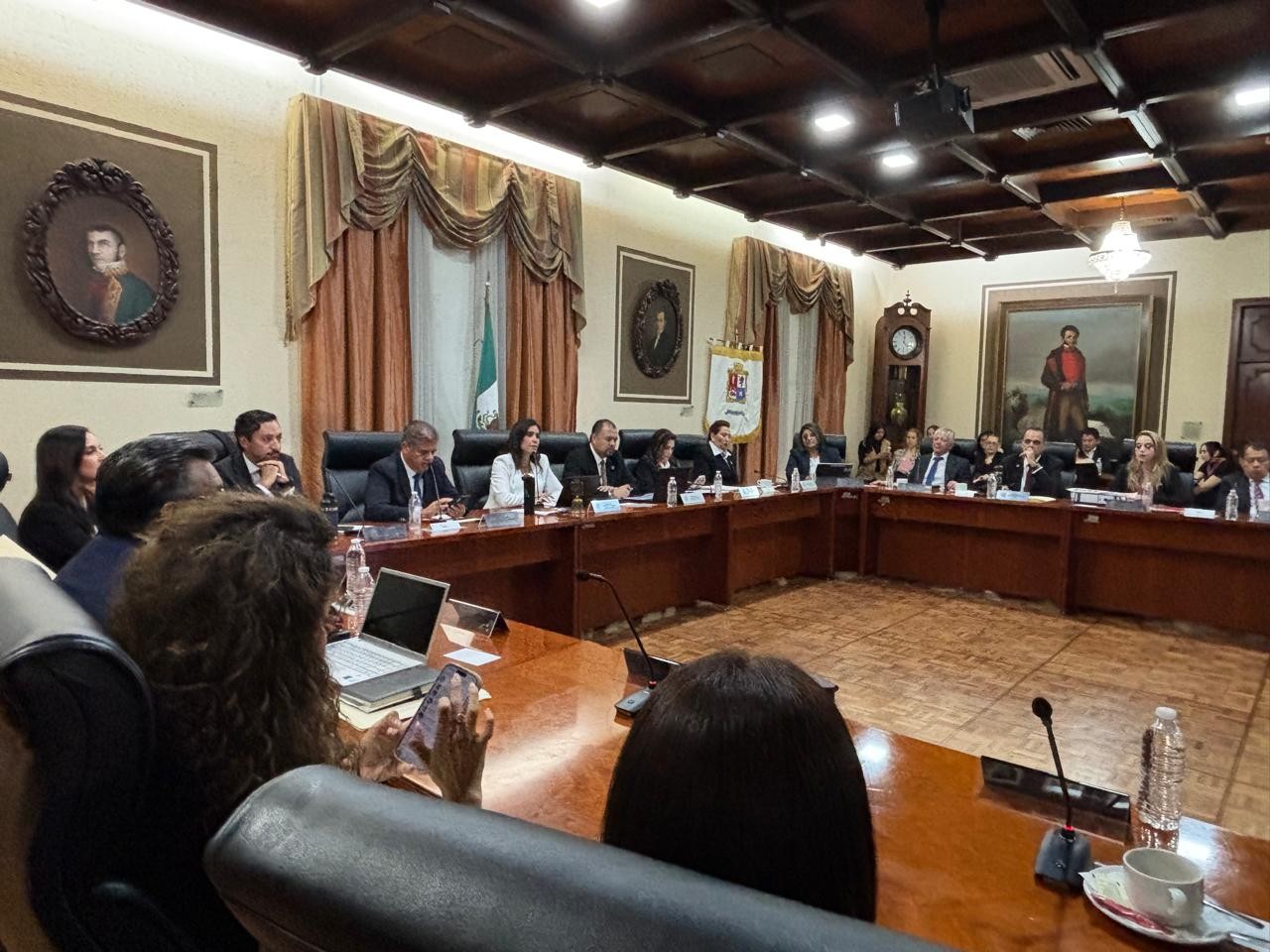 ¡Aprobado en medio de reclamos! Avala Ayuntamiento Segundo Informe de Gobierno de Ale Gutiérrez