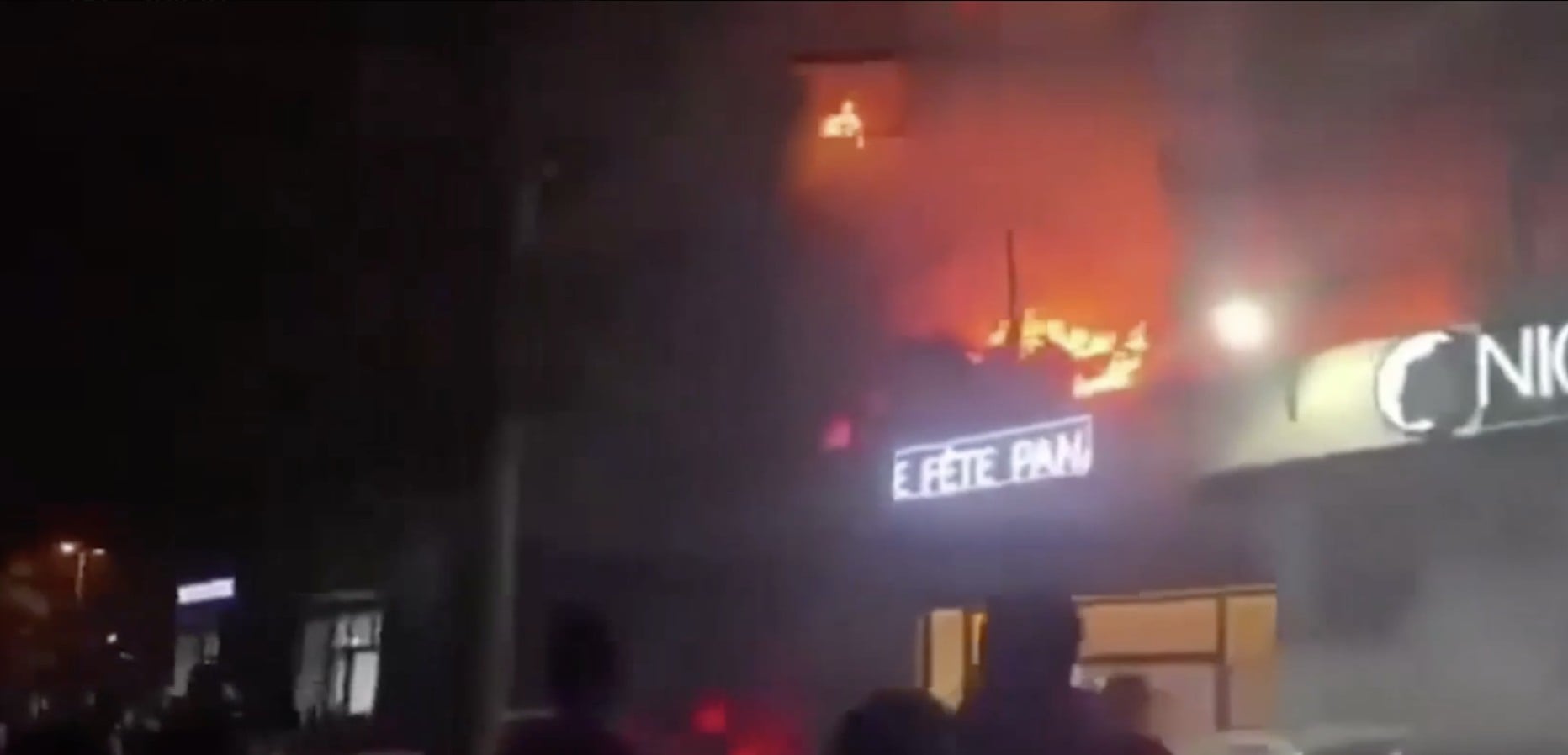 VIDEO Incendio en plena boda desata tragedia: Hay muertos y heridos graves