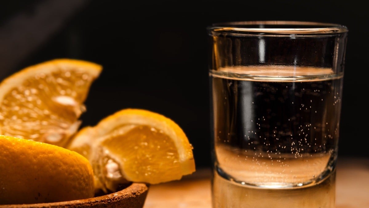 De dónde viene el alcohol adulterado que llega a Guanajuato 
