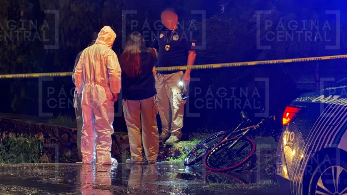 Ciclista cae al arroyo La Tinaja