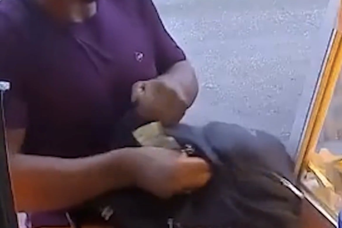 VIDEO ¿Qué va a llevar? Todo esto se llevó un ladrón fingiendo ser cliente