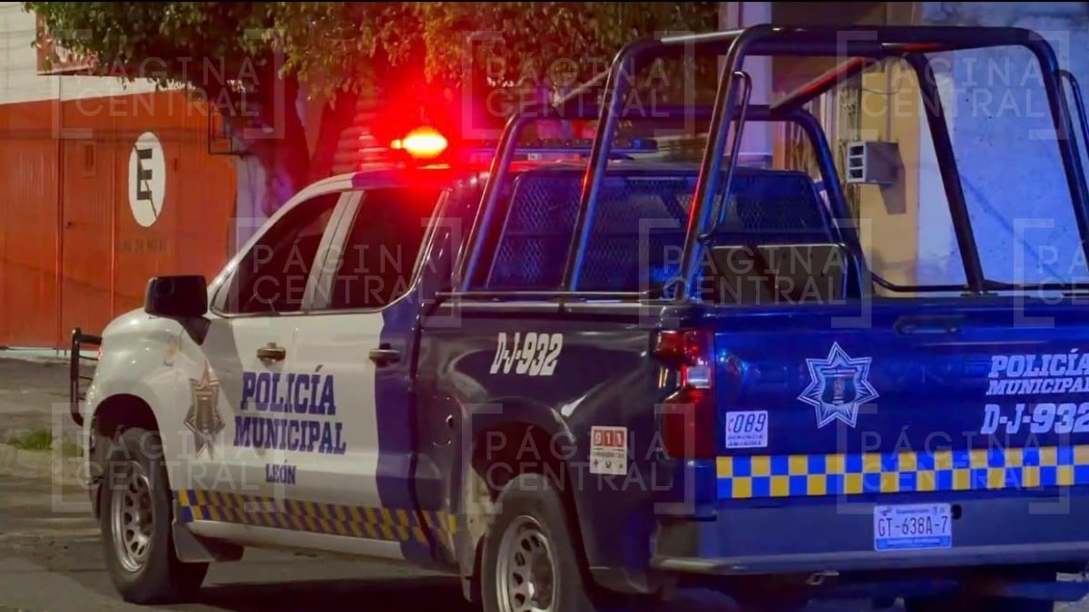 ¡Le tiraron cinco balazos en León! Estaba afuera de su casa cuando llegaron por él