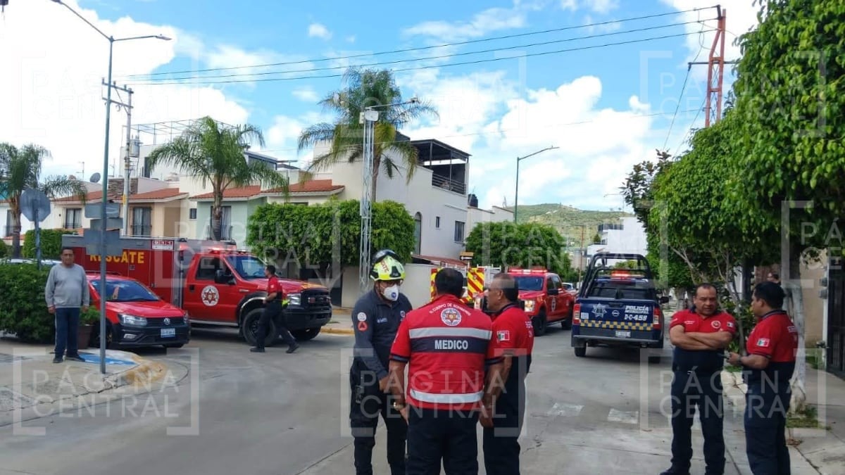 Rescatan con vida a dos hombres inconscientes dentro de un aljibe en León