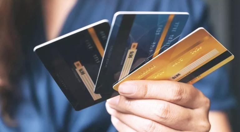 Especialista recomienda usar una tarjeta exclusiva para compras en línea y transferir solo el dinero necesario para reducir pérdidas por fraude