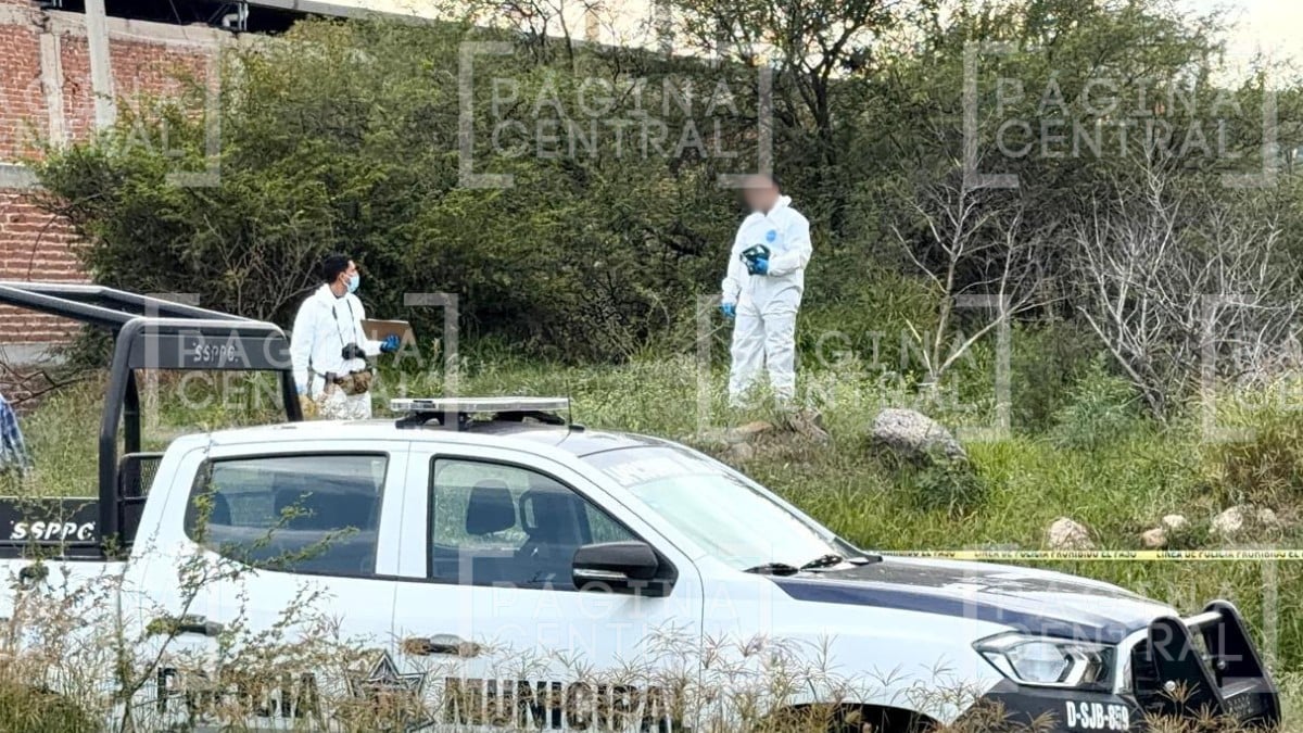 Mujer en un pozo