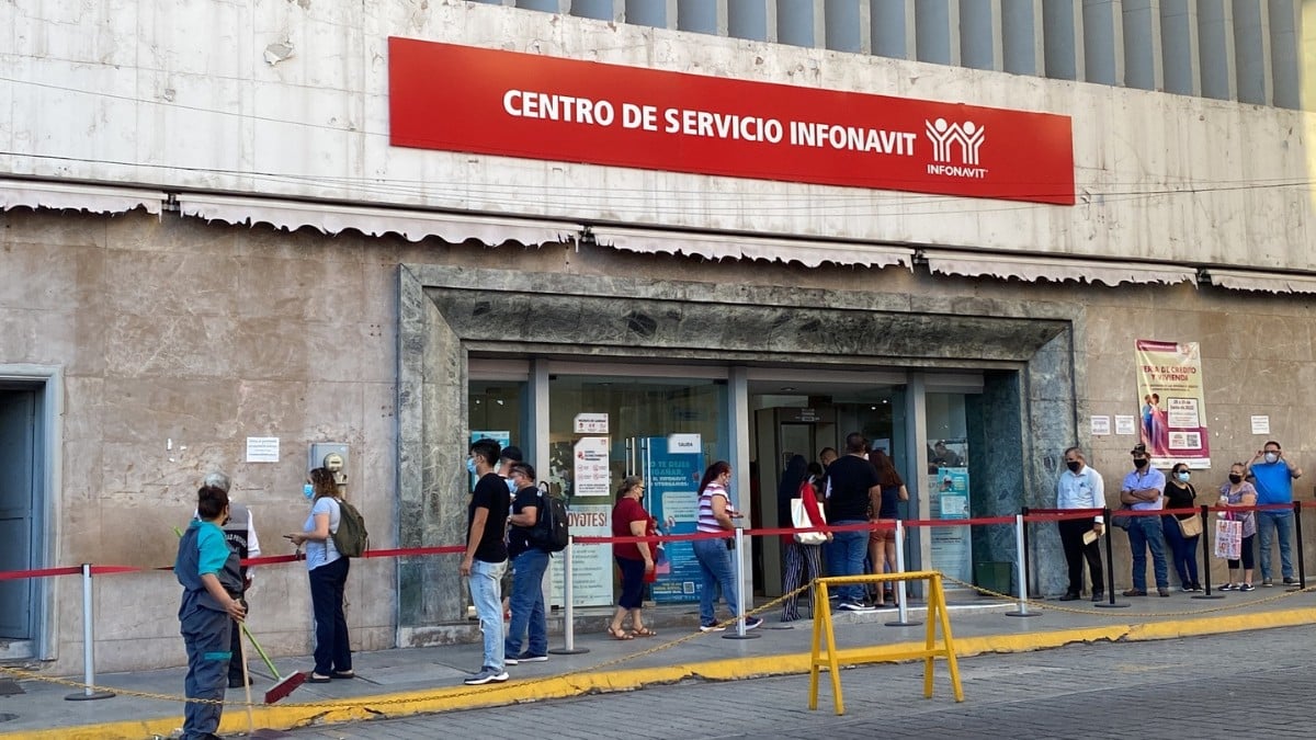 ¿Terminaste de pagar tu casa pero te siguen rebajando el Infonavit? Esto puedes hacer
