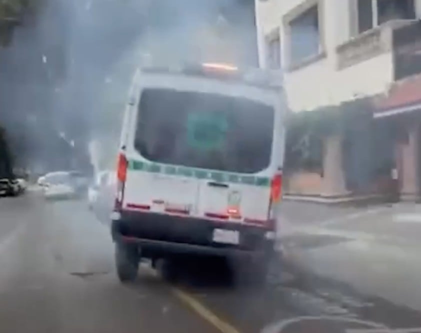 VIDEO ¡Se volvió la emergencia! Ambulancia atropella y provoca choque múltiple