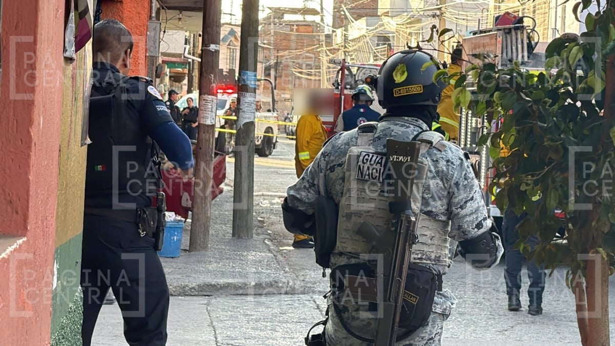 Incendio en tenería moviliza a Bomberos y Protección Civil en la colonia La Brisa
